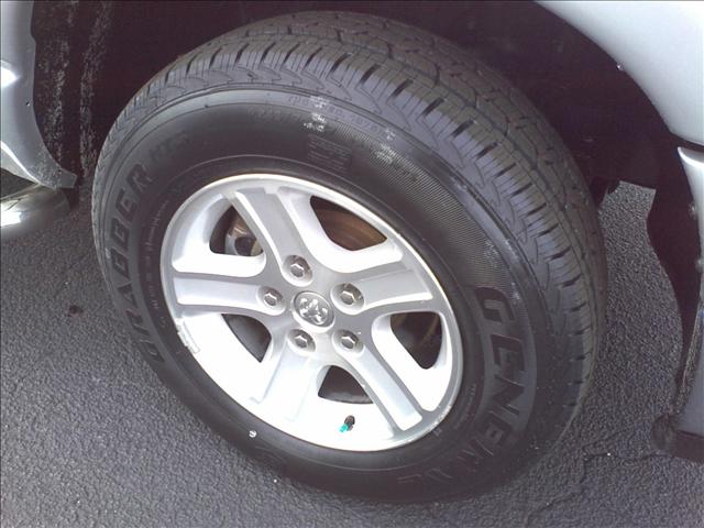 Dodge Ram Pickup 4d Wagon AWD Pickup