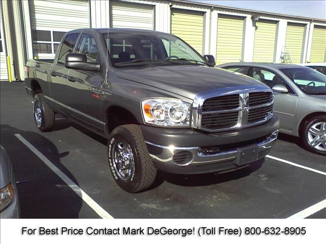 Dodge Ram Pickup 4d Wagon AWD Pickup