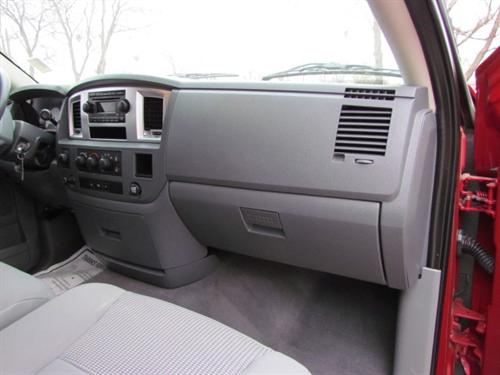 Dodge Ram Pickup 2008 photo 2