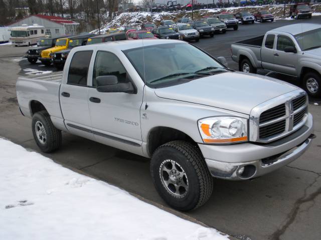 Dodge Ram Pickup SLT Pickup
