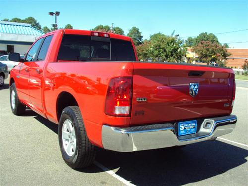 Dodge Ram Pickup 2010 photo 2