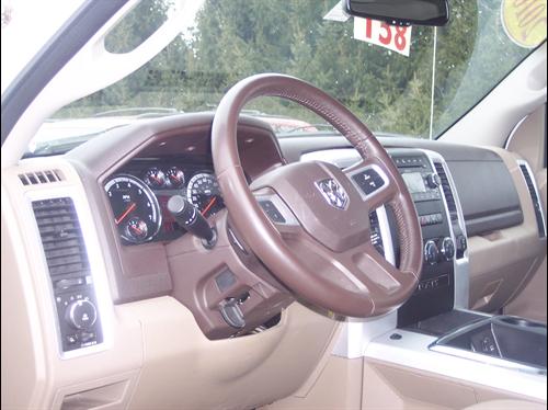 Dodge Ram Pickup 2010 photo 1