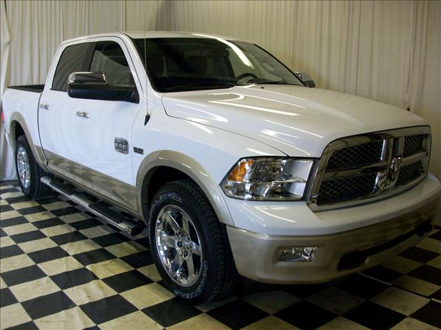 Dodge Ram Pickup 2011 photo 2