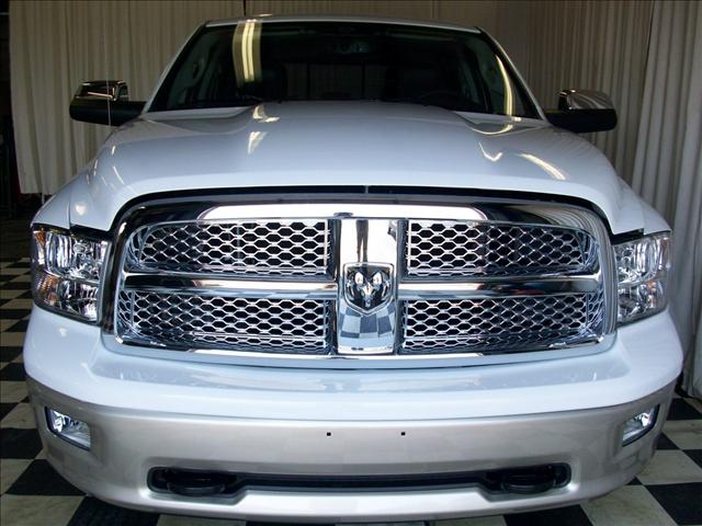 Dodge Ram Pickup 2011 photo 4