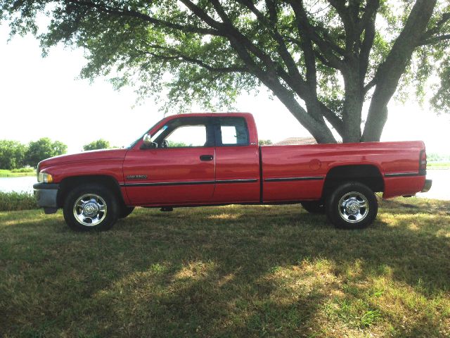 Dodge Ram Pickup 2500 1996 photo 4