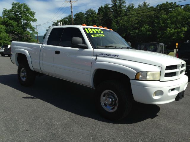 Dodge Ram Pickup 2500 XLT Superduty Turbo Diesel Pickup Truck