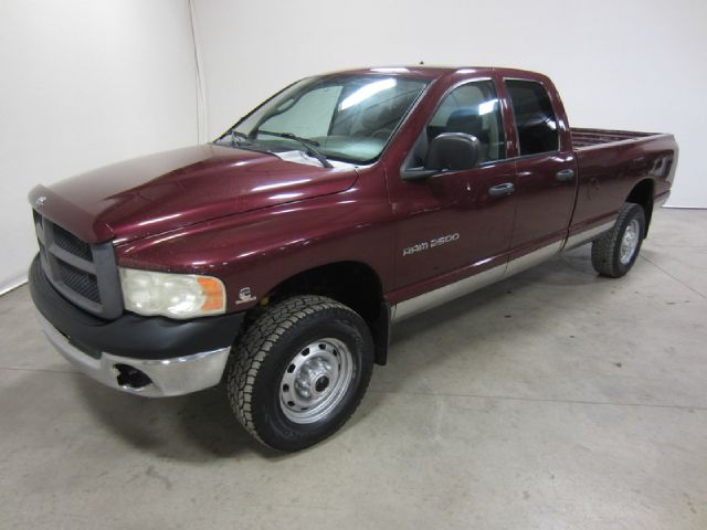 Dodge Ram Pickup 2500 2003 photo 2
