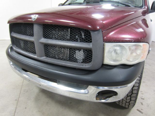 Dodge Ram Pickup 2500 2003 photo 4