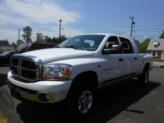 Dodge Ram Pickup 2500 2006 photo 3