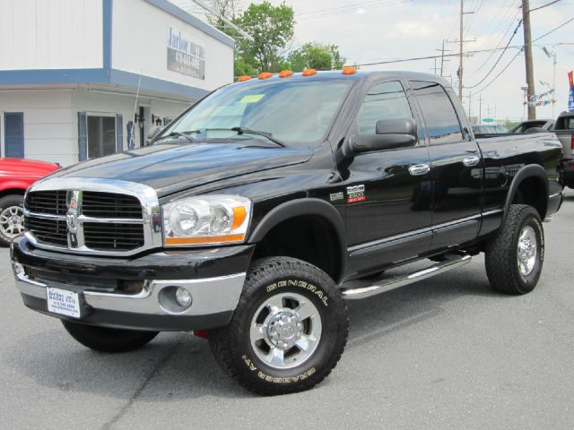 Dodge Ram Pickup 2500 2006 photo 2