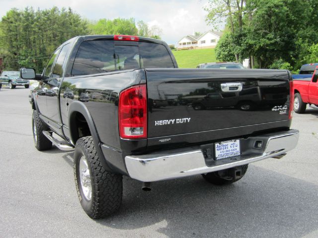 Dodge Ram Pickup 2500 2006 photo 3