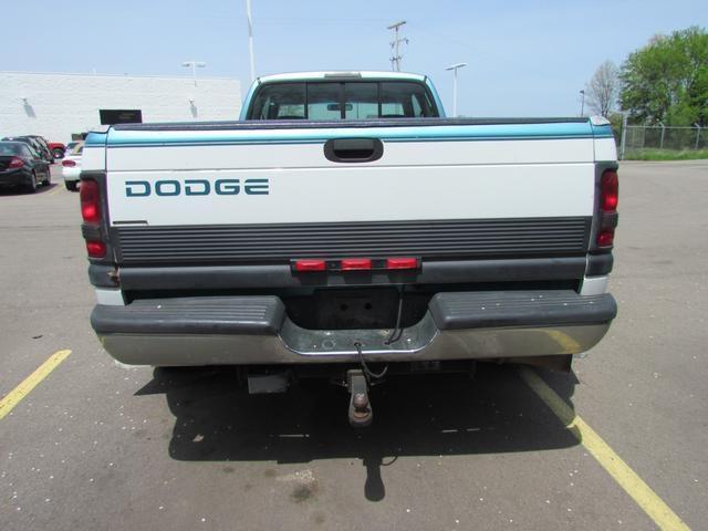 Dodge Ram Pickup 3500 1996 photo 1