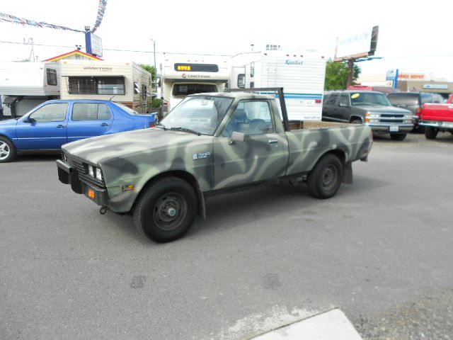 Dodge Ram Truck 1985 photo 3