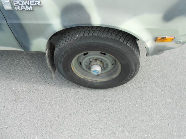 Dodge Ram Truck 1985 photo 7