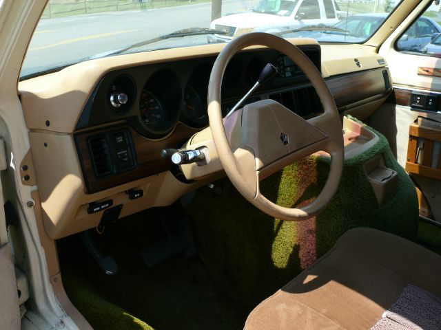Dodge Ram Van 1989 photo 1