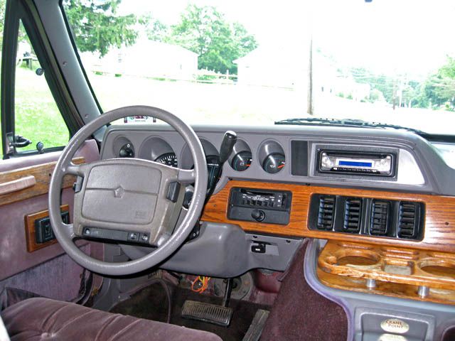 Dodge Ram Van 1995 photo 1
