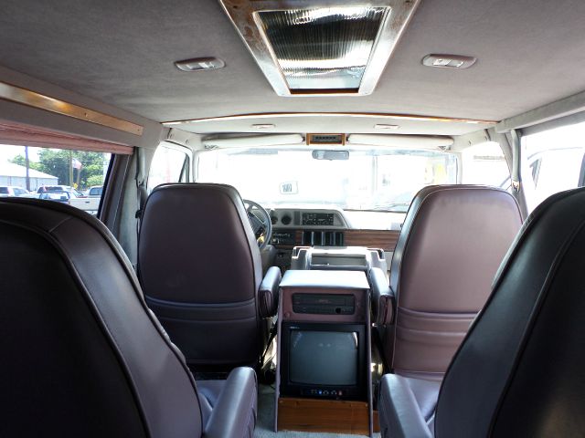 Dodge Ram Van 1996 photo 1