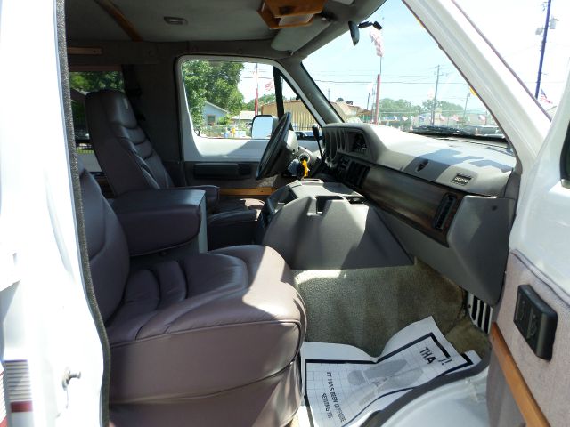 Dodge Ram Van 1996 photo 16