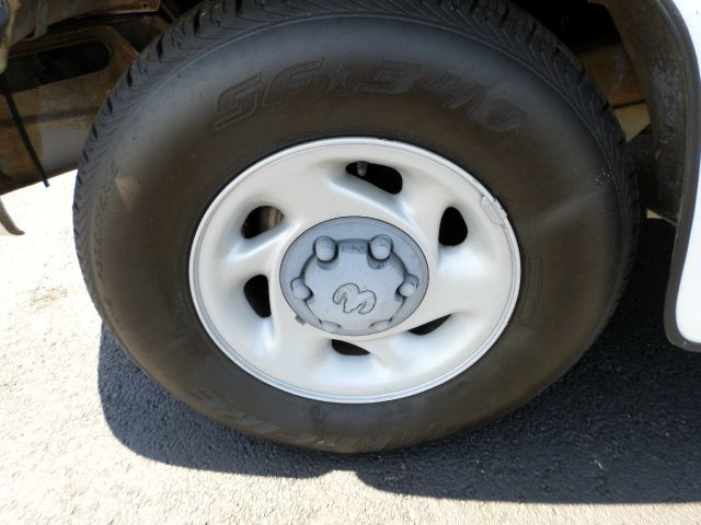 Dodge Ram Van 1996 photo 6