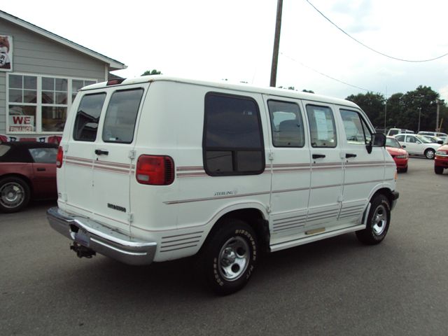 Dodge Ram Van 1996 photo 5