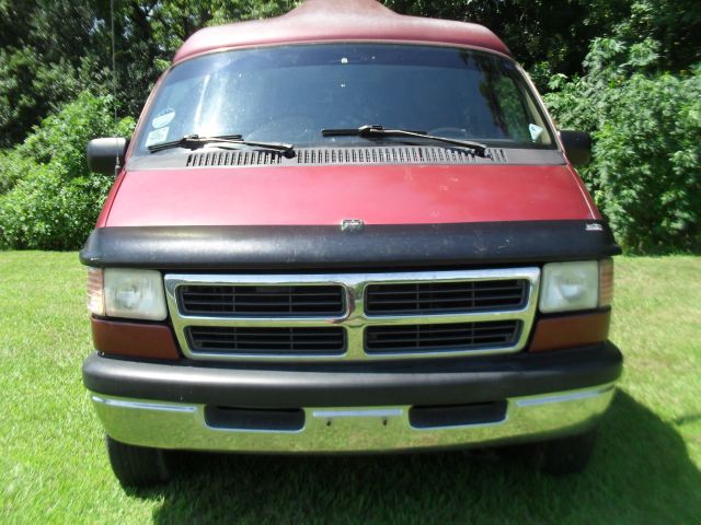 Dodge Ram Van 1996 photo 4