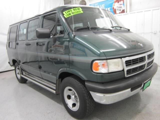 Dodge Ram Van 1996 photo 4