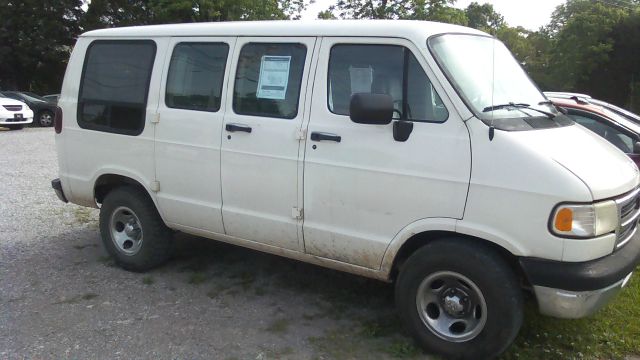Dodge Ram Van Lariat XL Cargos