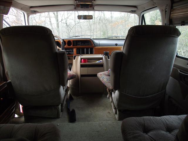 Dodge Ram Van 1997 photo 3