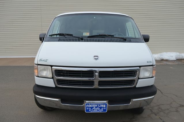 Dodge Ram Van 1997 photo 4