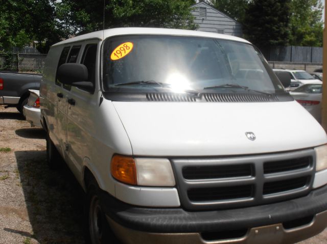 Dodge Ram Van 1998 photo 2