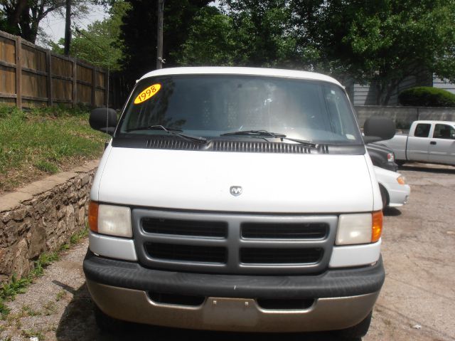 Dodge Ram Van 1998 photo 4
