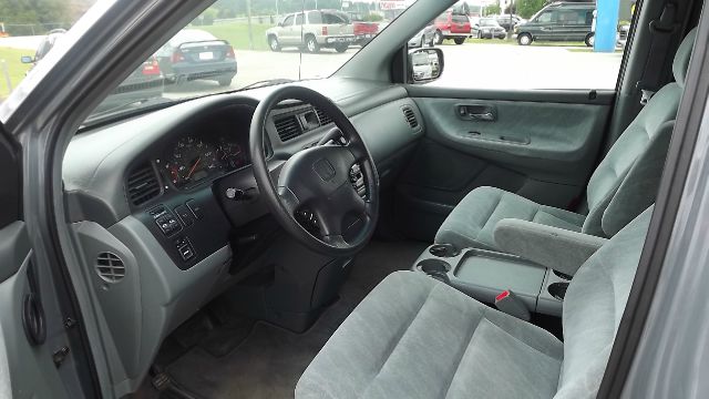 Dodge Ram Van 1998 photo 2