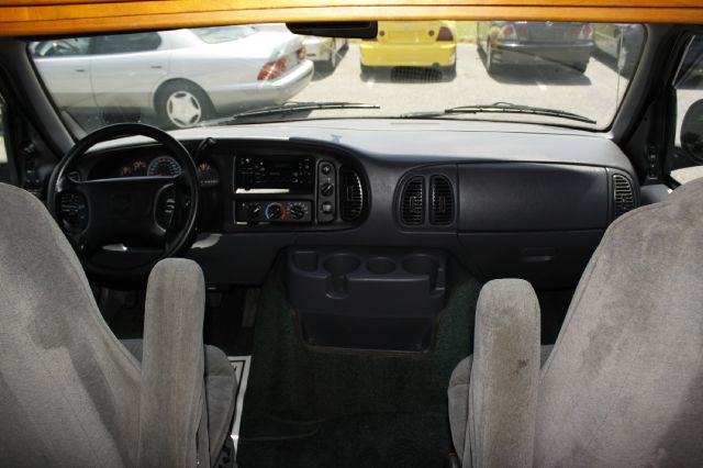 Dodge Ram Van 1998 photo 0