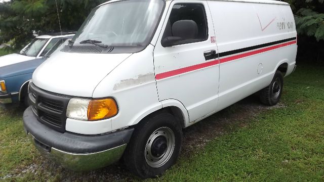 Dodge Ram Van 1998 photo 1