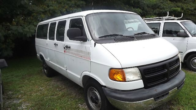 Dodge Ram Van 1998 photo 3