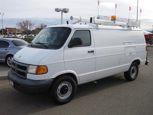 Dodge Ram Van 1999 photo 2
