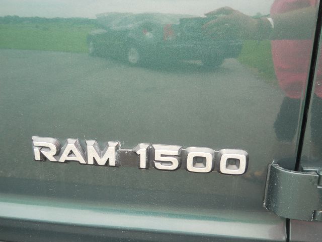 Dodge Ram Van SLT / Big Horn Passenger Van