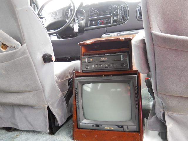 Dodge Ram Van 1999 photo 22
