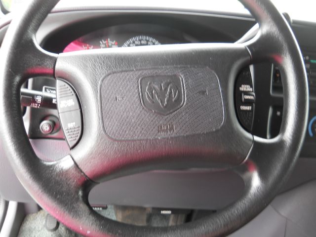 Dodge Ram Van 1999 photo 29