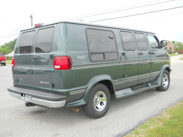 Dodge Ram Van 1999 photo 36
