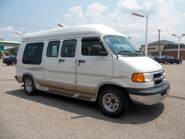 Dodge Ram Van 1999 photo 4