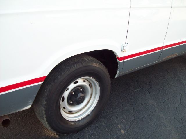 Dodge Ram Van 1999 photo 4