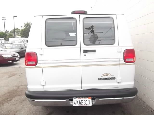 Dodge Ram Van 1999 photo 10