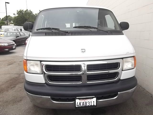Dodge Ram Van 1999 photo 19