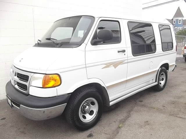 Dodge Ram Van 1999 photo 8