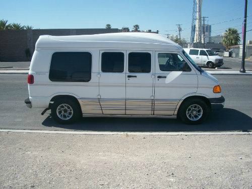Dodge Ram Van 1999 photo 1