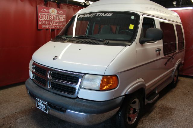 Dodge Ram Van 2000 photo 4