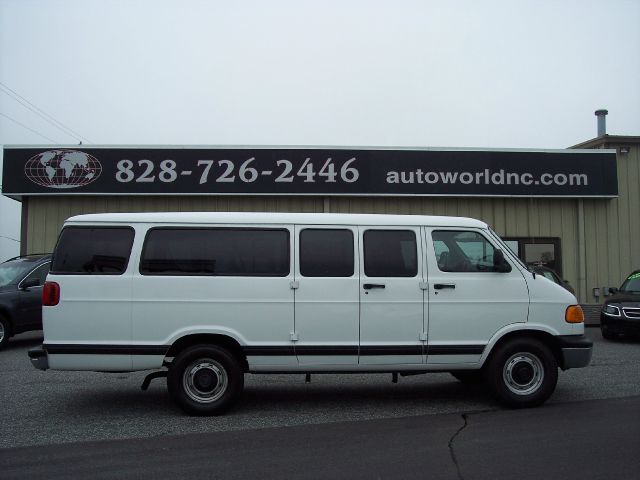 Dodge Ram Van 2000 photo 12