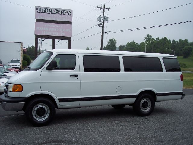 Dodge Ram Van 2000 photo 13