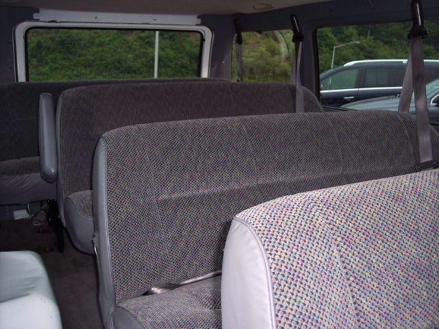 Dodge Ram Van 2000 photo 14